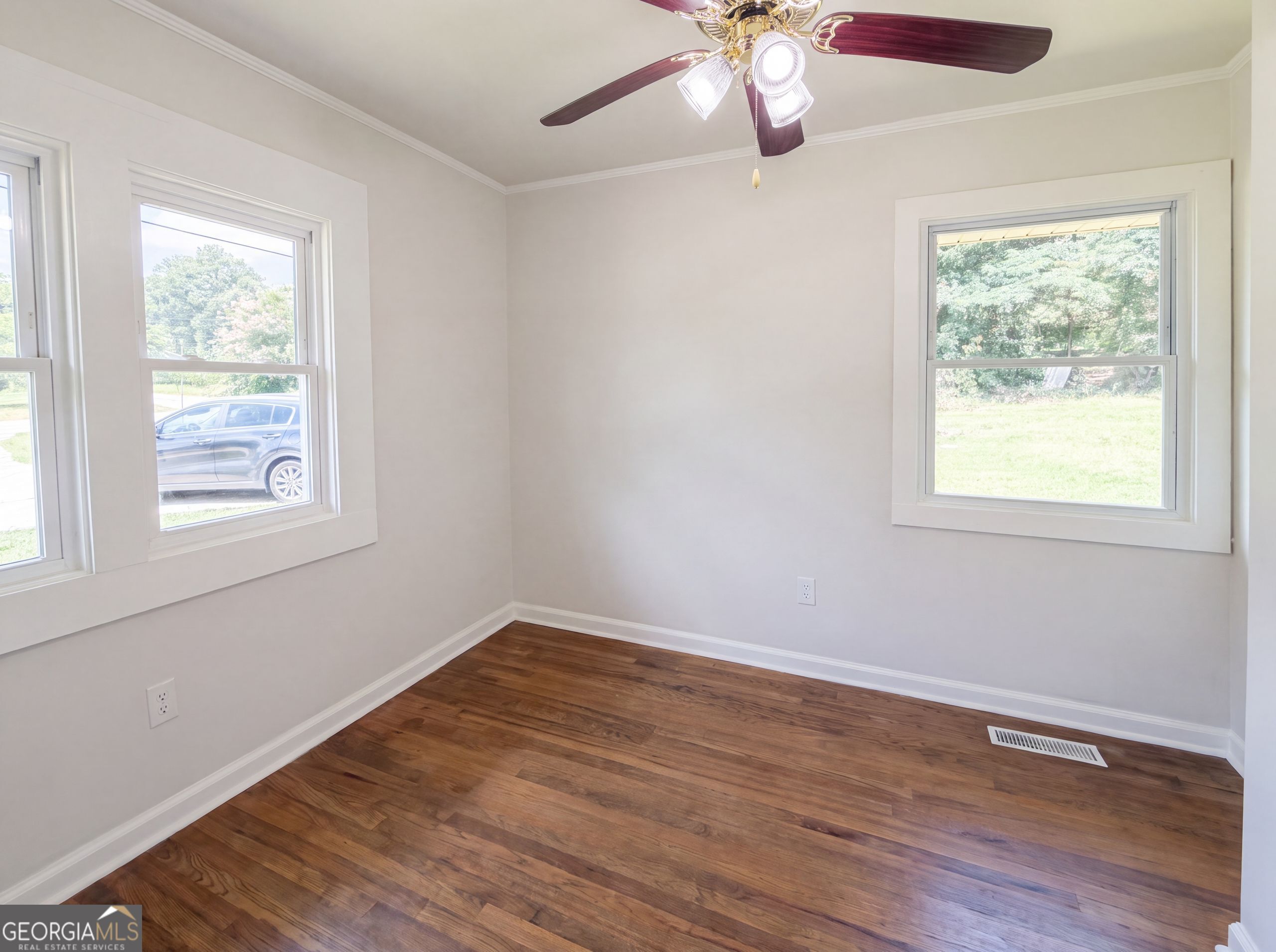 5656 Salem Road Property Photo 14