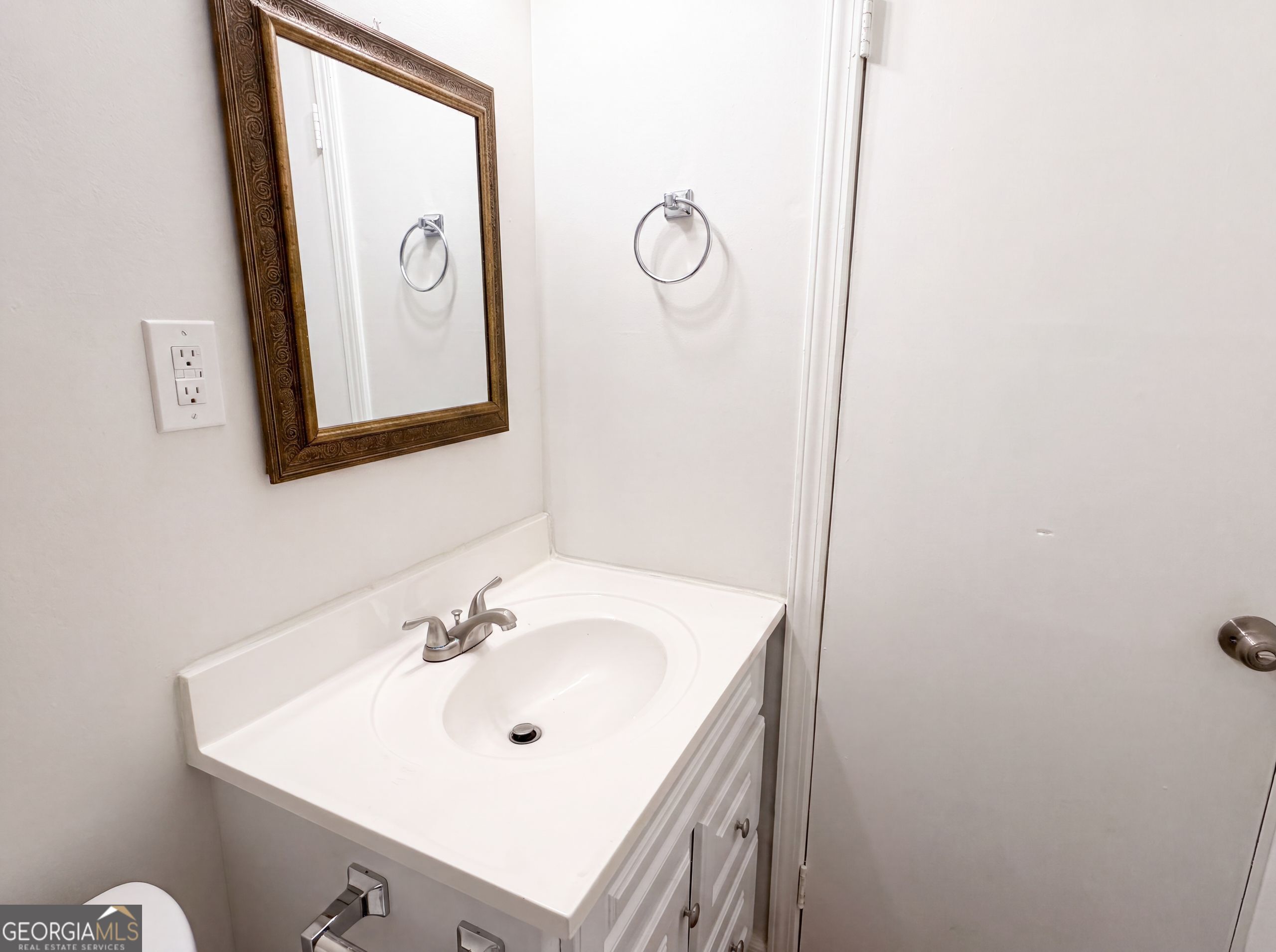 5656 Salem Road Property Photo 17