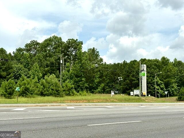 0 19 41 Highway N Property Photo 1