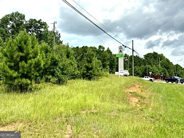 0 19 41 Highway N Property Photo 3
