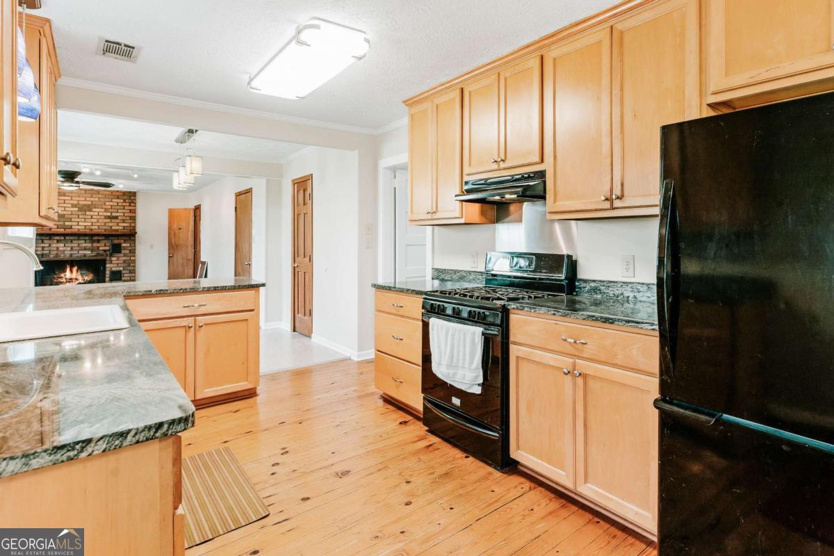 6 Burt Road Property Photo 15