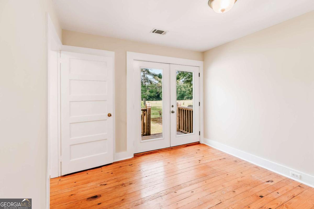 6 Burt Road Property Photo 22