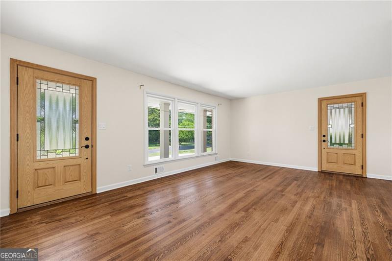 1089 Chatsworth Drive Property Photo 3