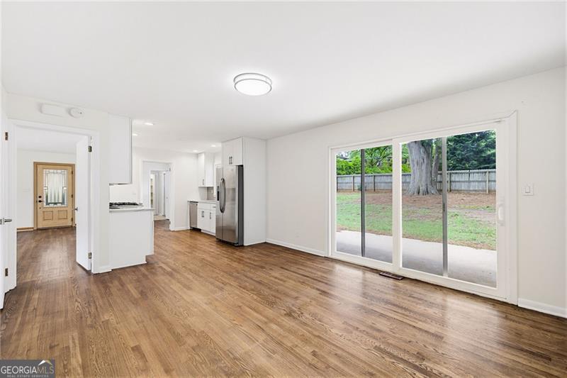 1089 Chatsworth Drive Property Photo 14