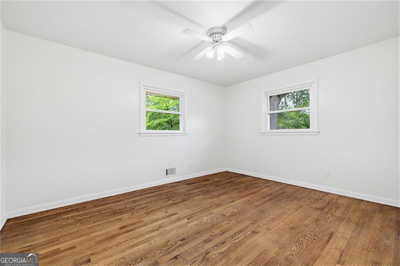 1089 Chatsworth Drive Property Photo 20