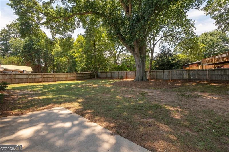1089 Chatsworth Drive Property Photo 24
