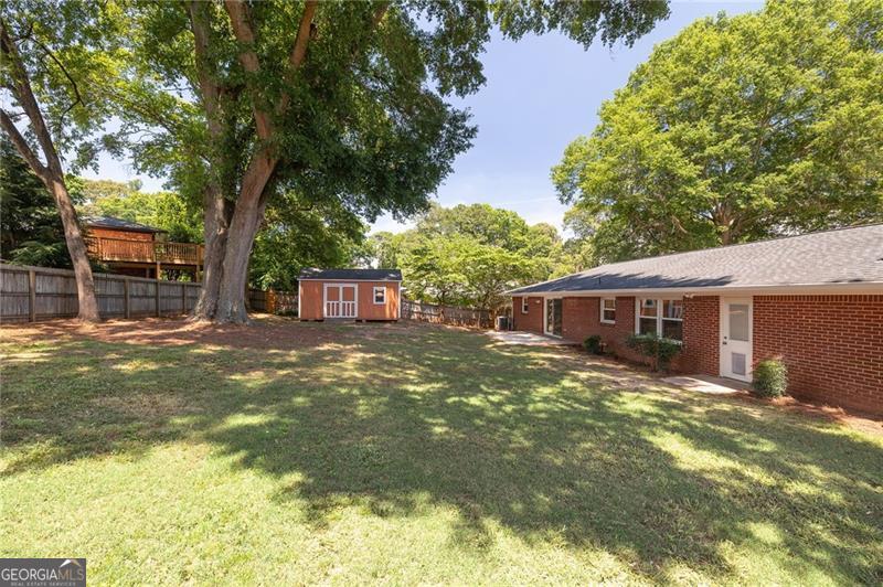 1089 Chatsworth Drive Property Photo 25