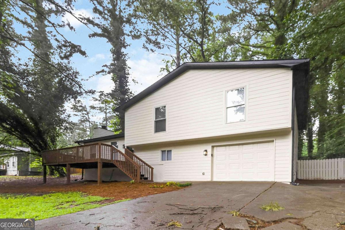 3292 Mixon Way Property Photo 1