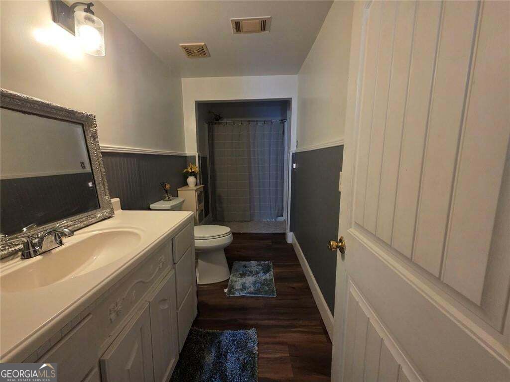 1565 Lawton Avenue Property Photo 6