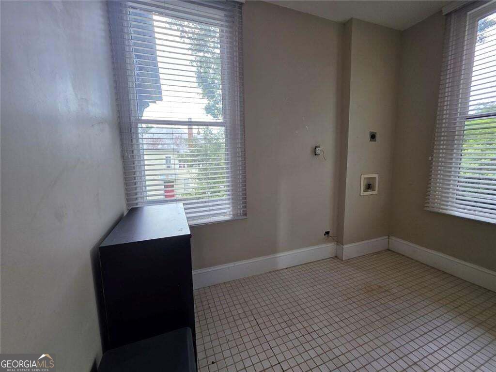 1565 Lawton Avenue Property Photo 14