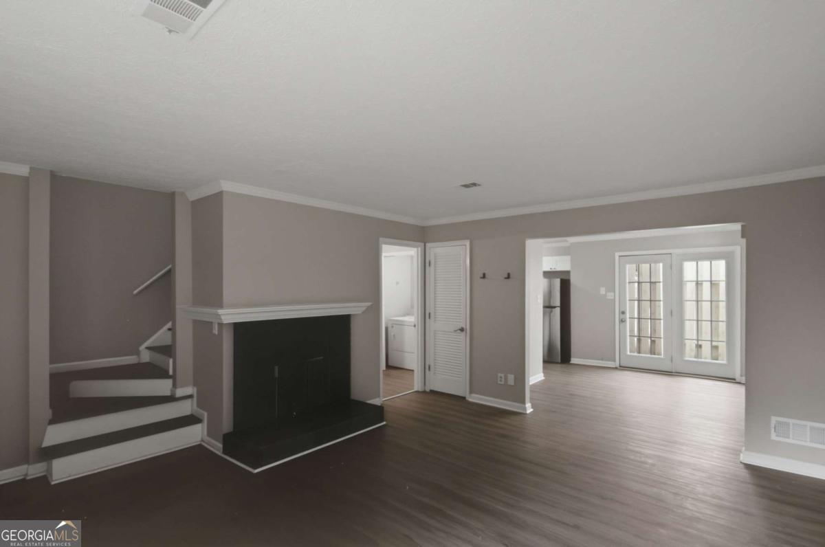 218 Mill Creek Place Property Photo 3