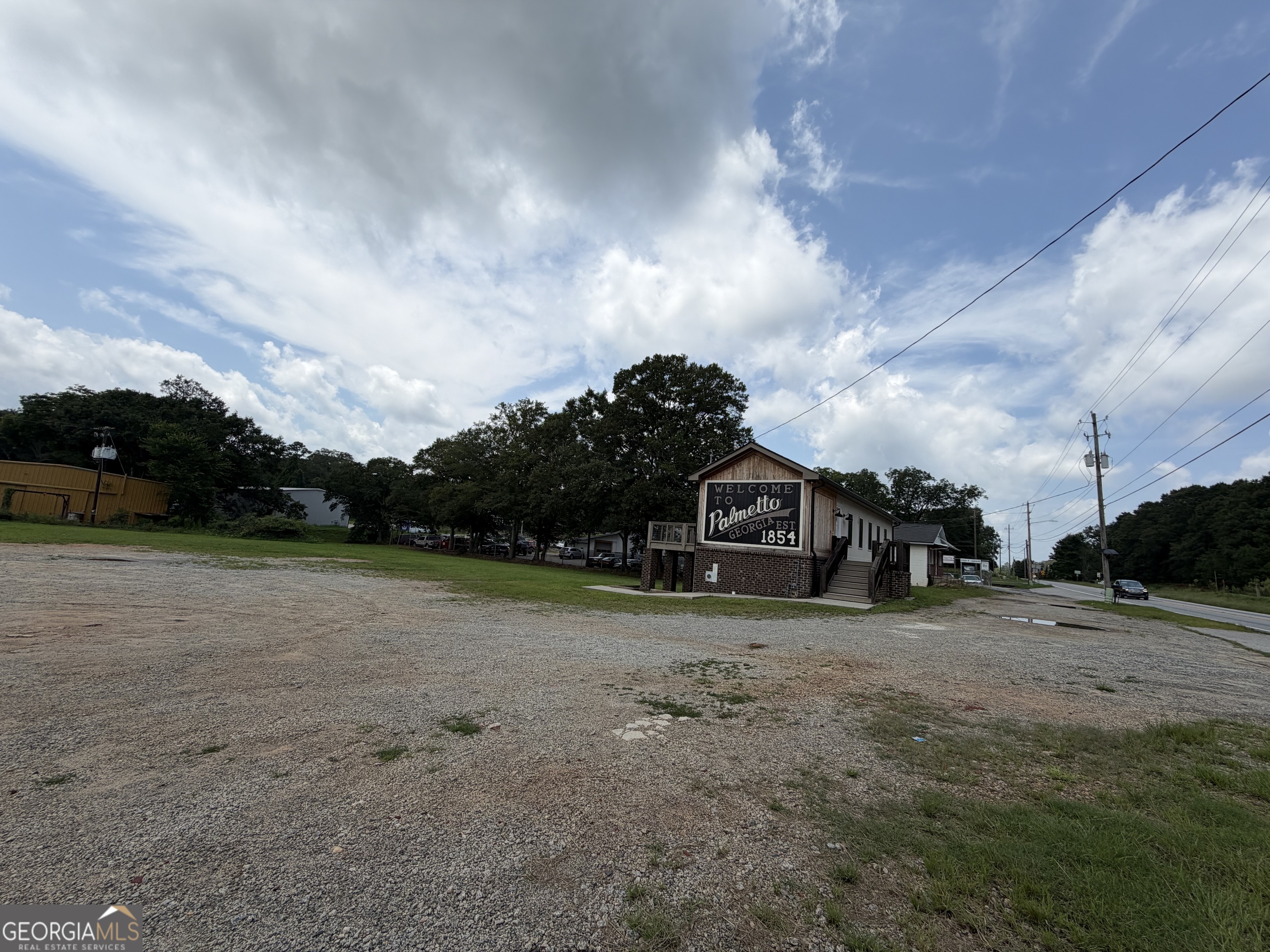 506 Main Street Property Photo 4
