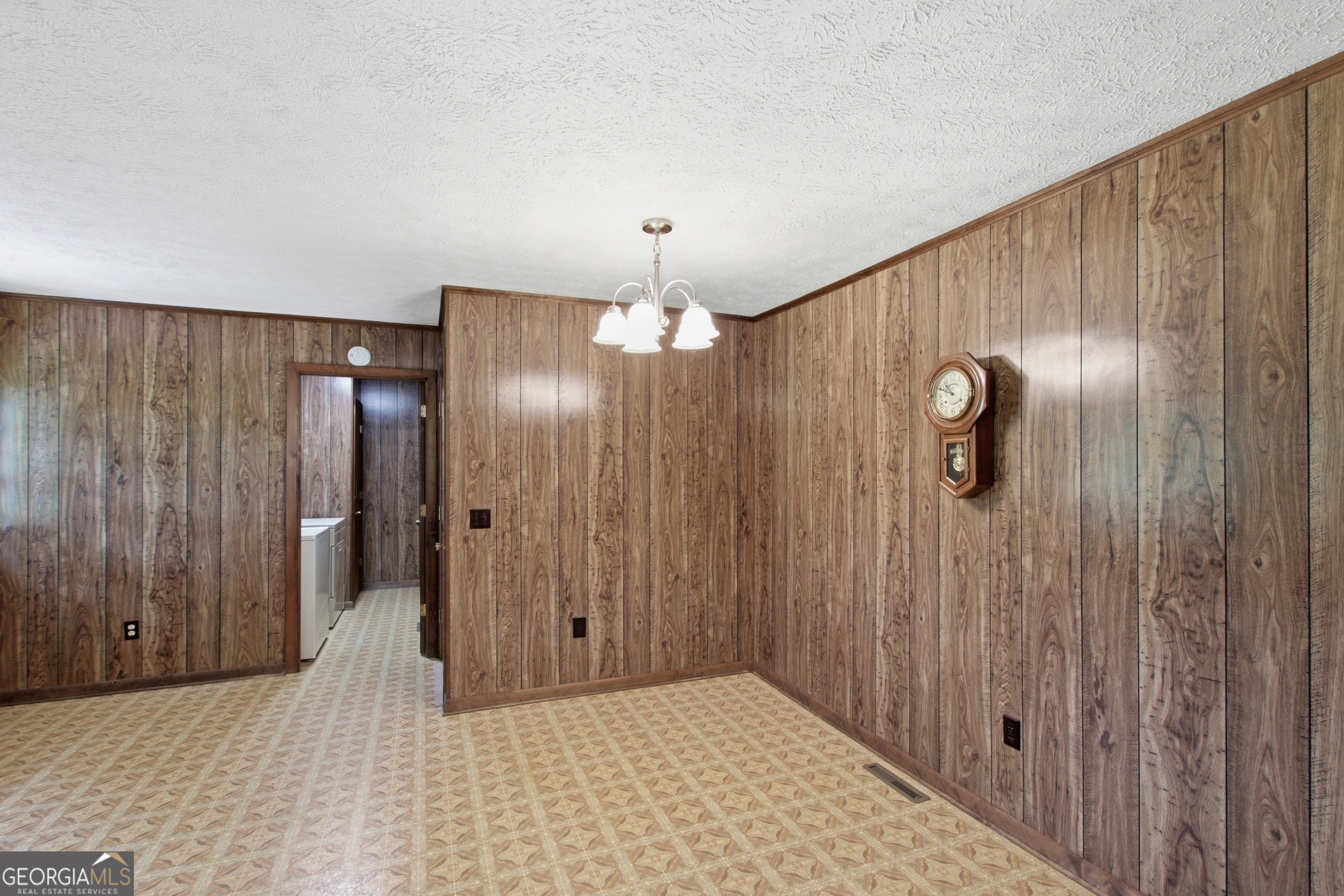 3863 Highway 105 Property Photo 8