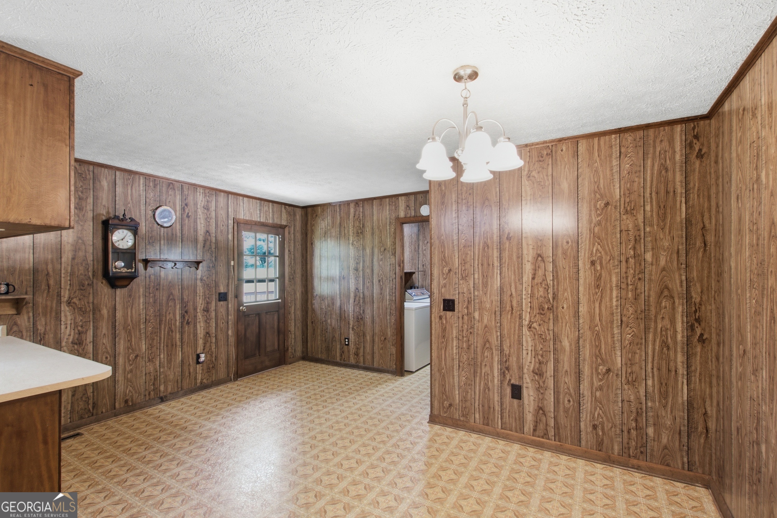 3863 Highway 105 Property Photo 9