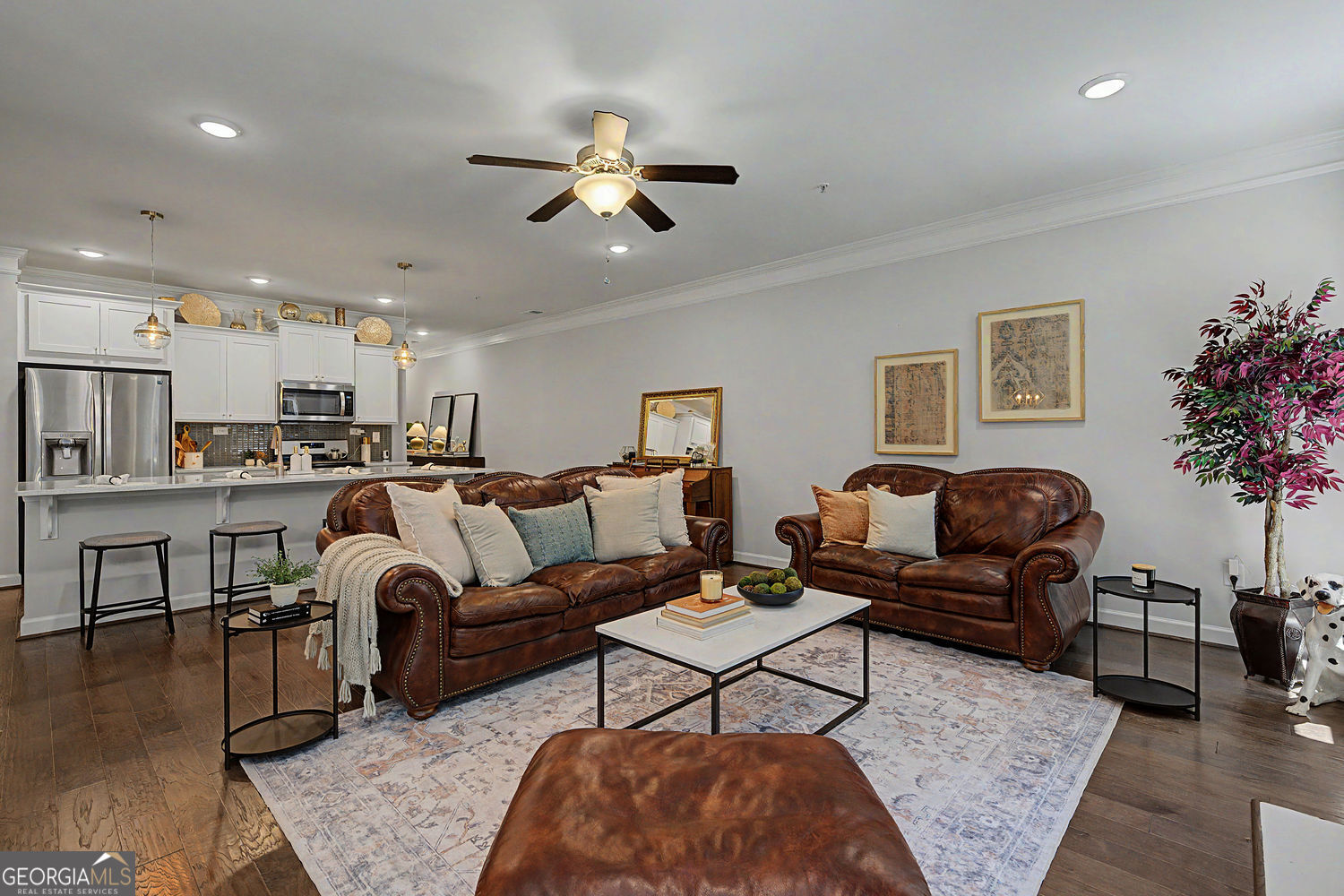 1004 Rohner Way Property Photo 5