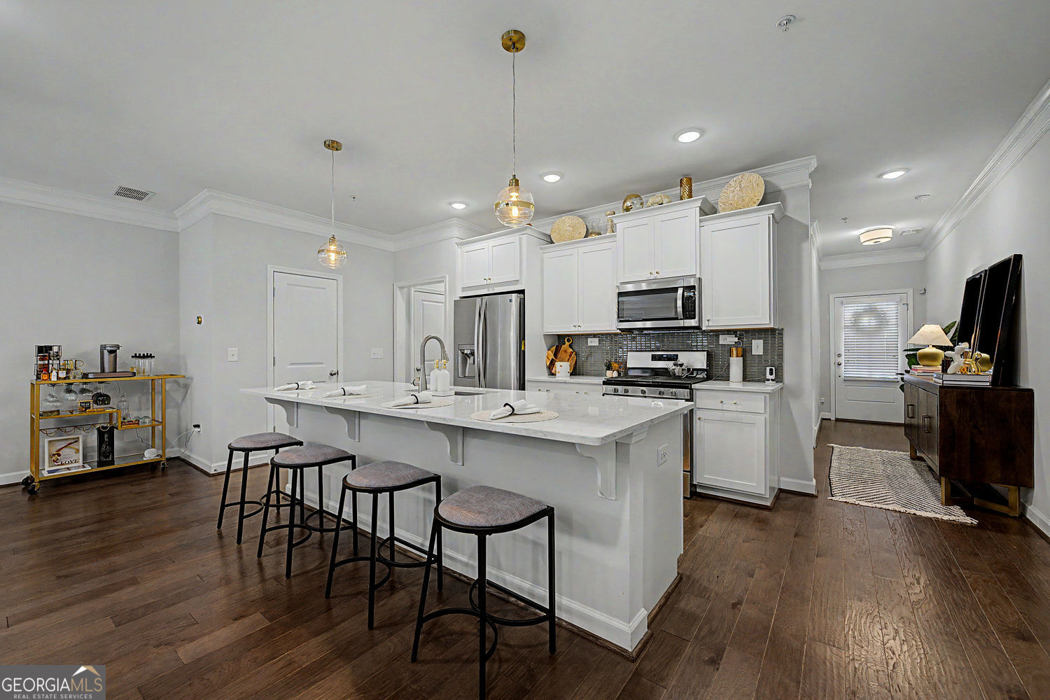 1004 Rohner Way Property Photo 7