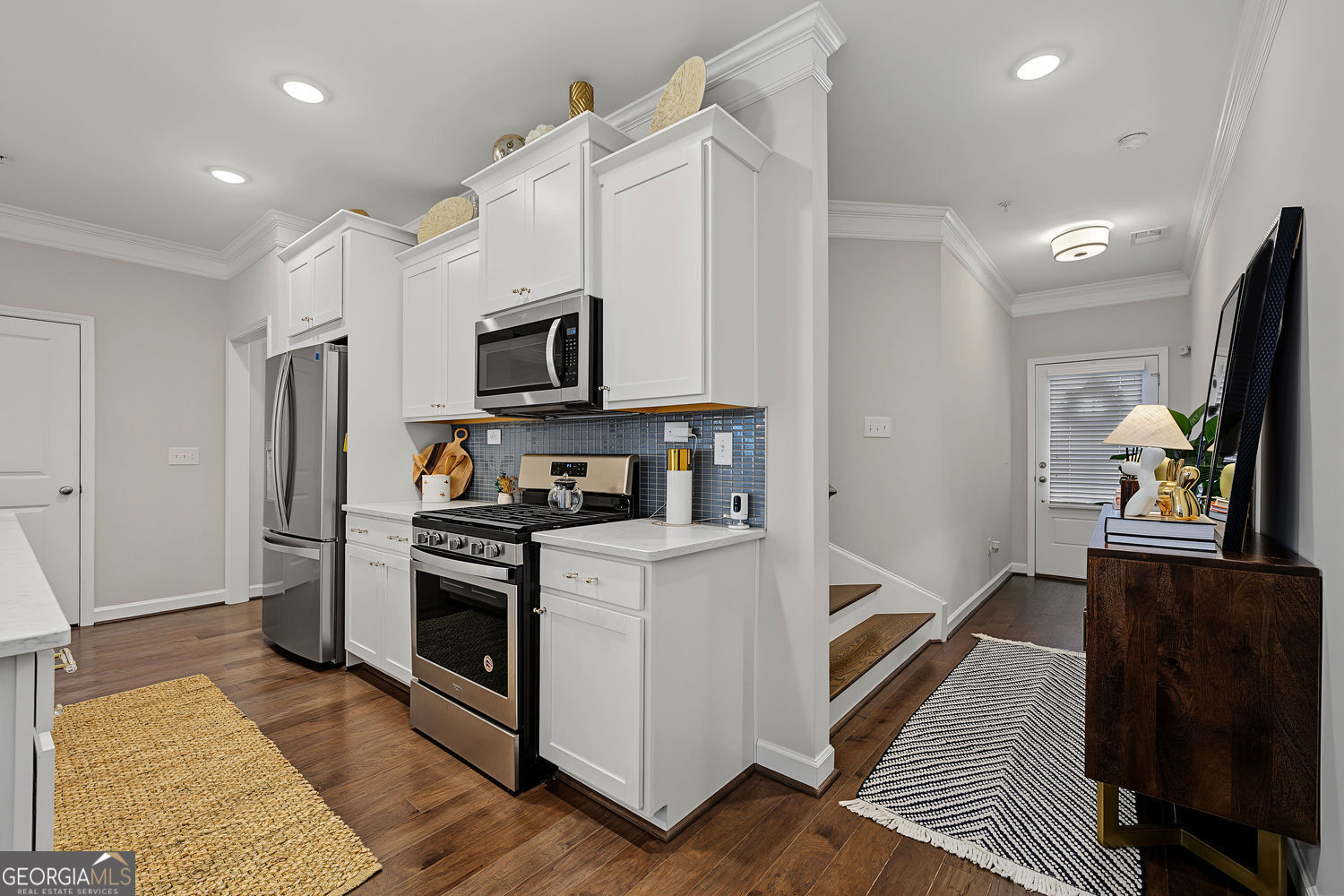 1004 Rohner Way Property Photo 8