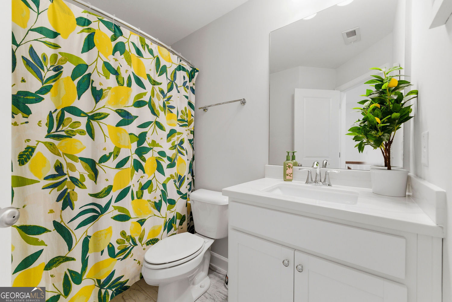 1004 Rohner Way Property Photo 22