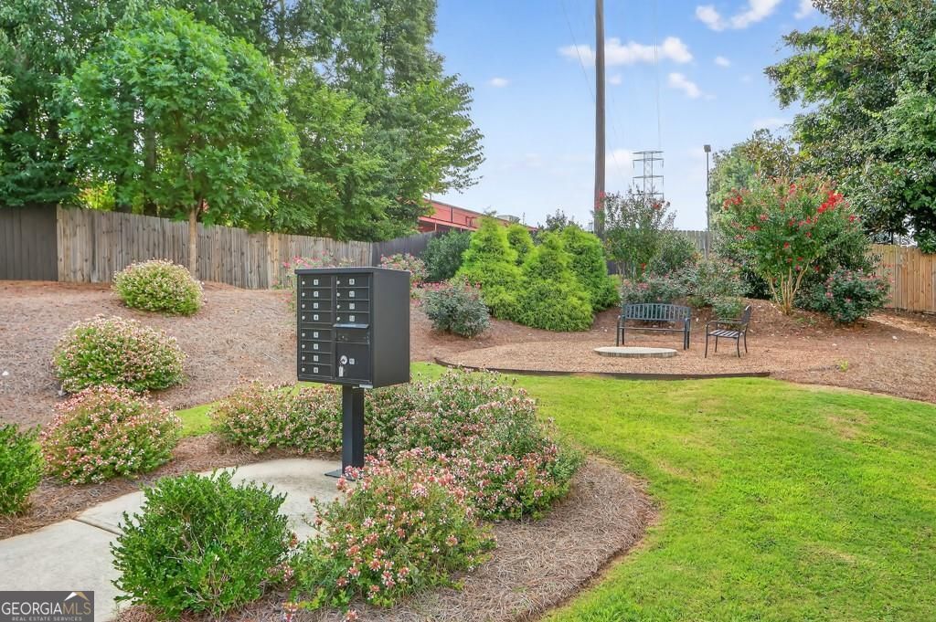 1004 Rohner Way Property Photo 27