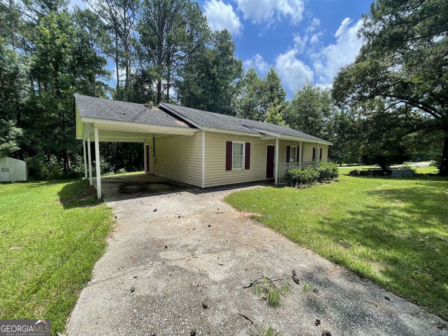 200 Glover Circle Property Photo 2