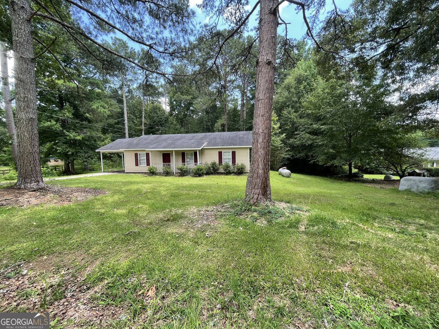 200 Glover Circle Property Photo 7