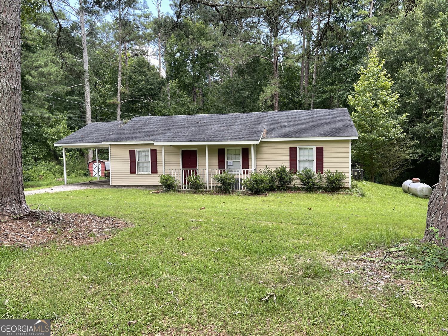 200 Glover Circle Property Photo 8