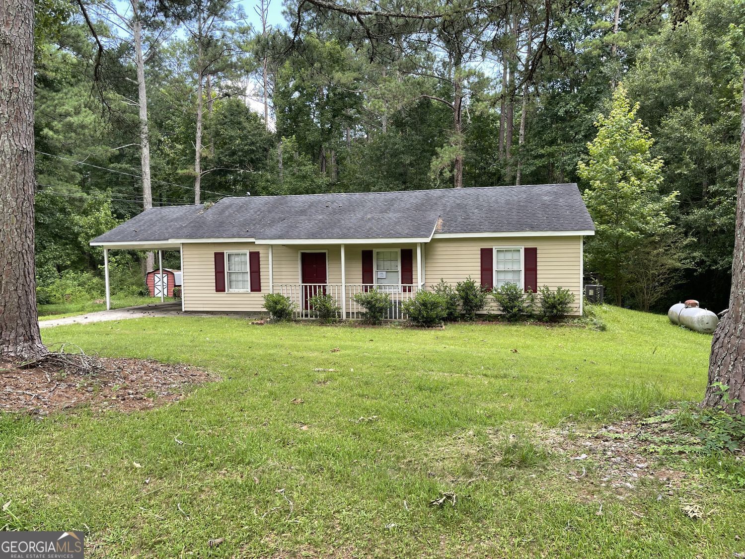 200 Glover Circle Property Photo 9