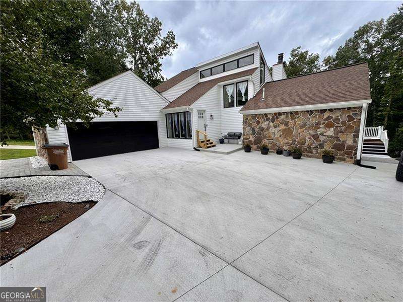 4205 Loftwood Drive Property Photo 1