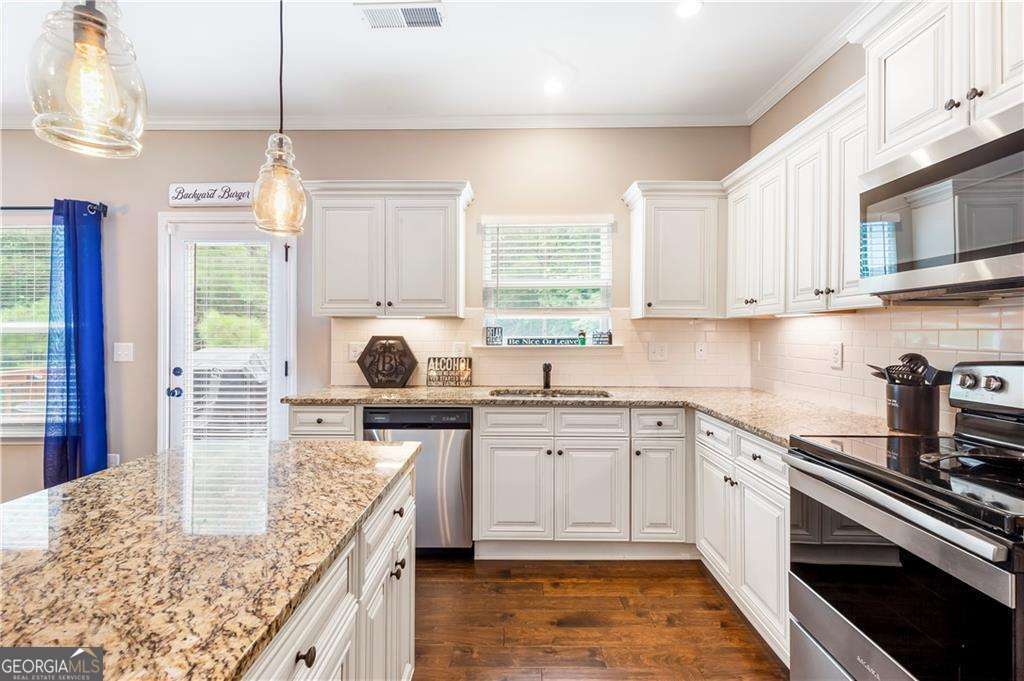 144 Fieldcrest Drive Property Photo 14