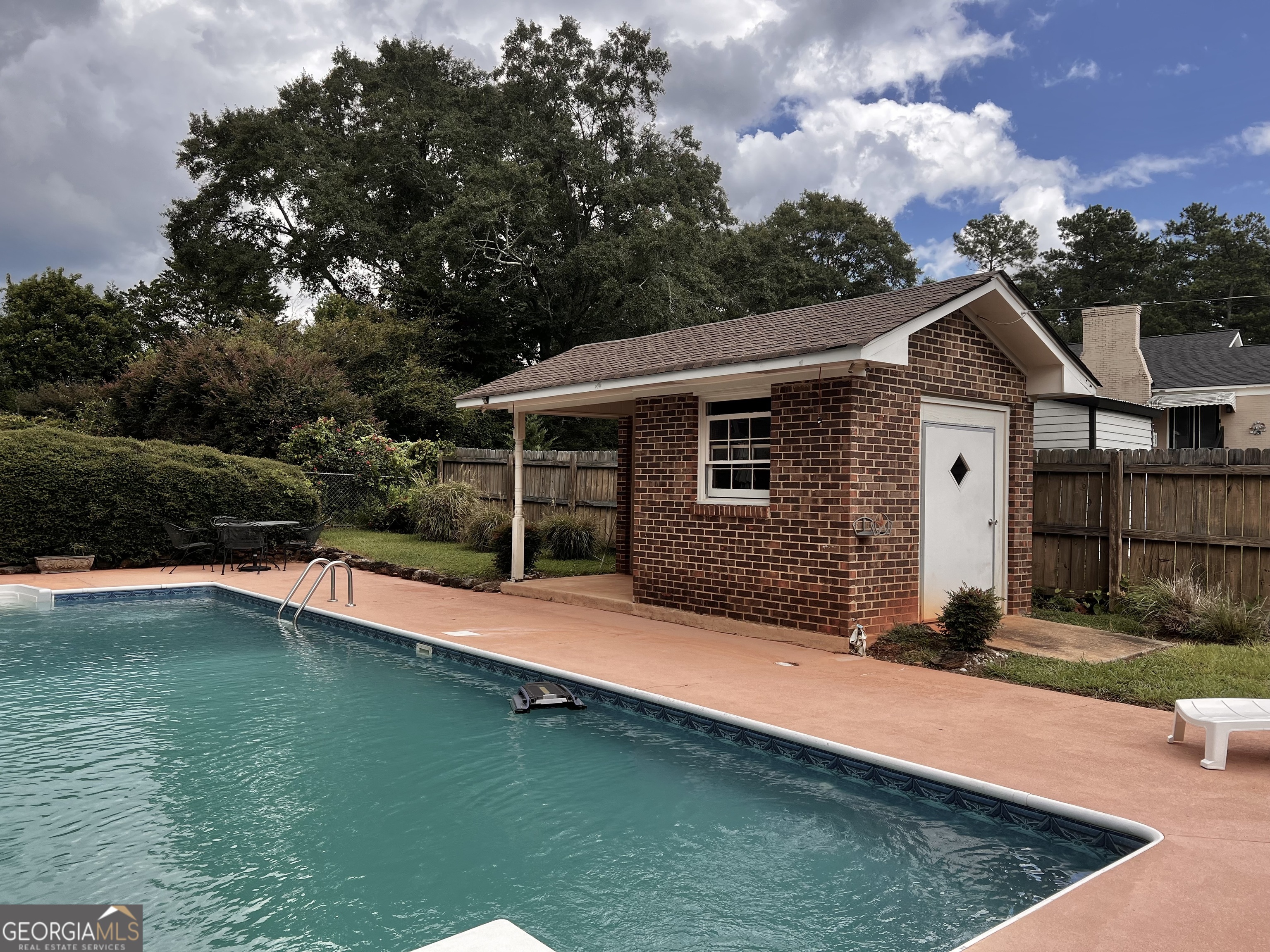 105 Olympia Drive Property Photo 4