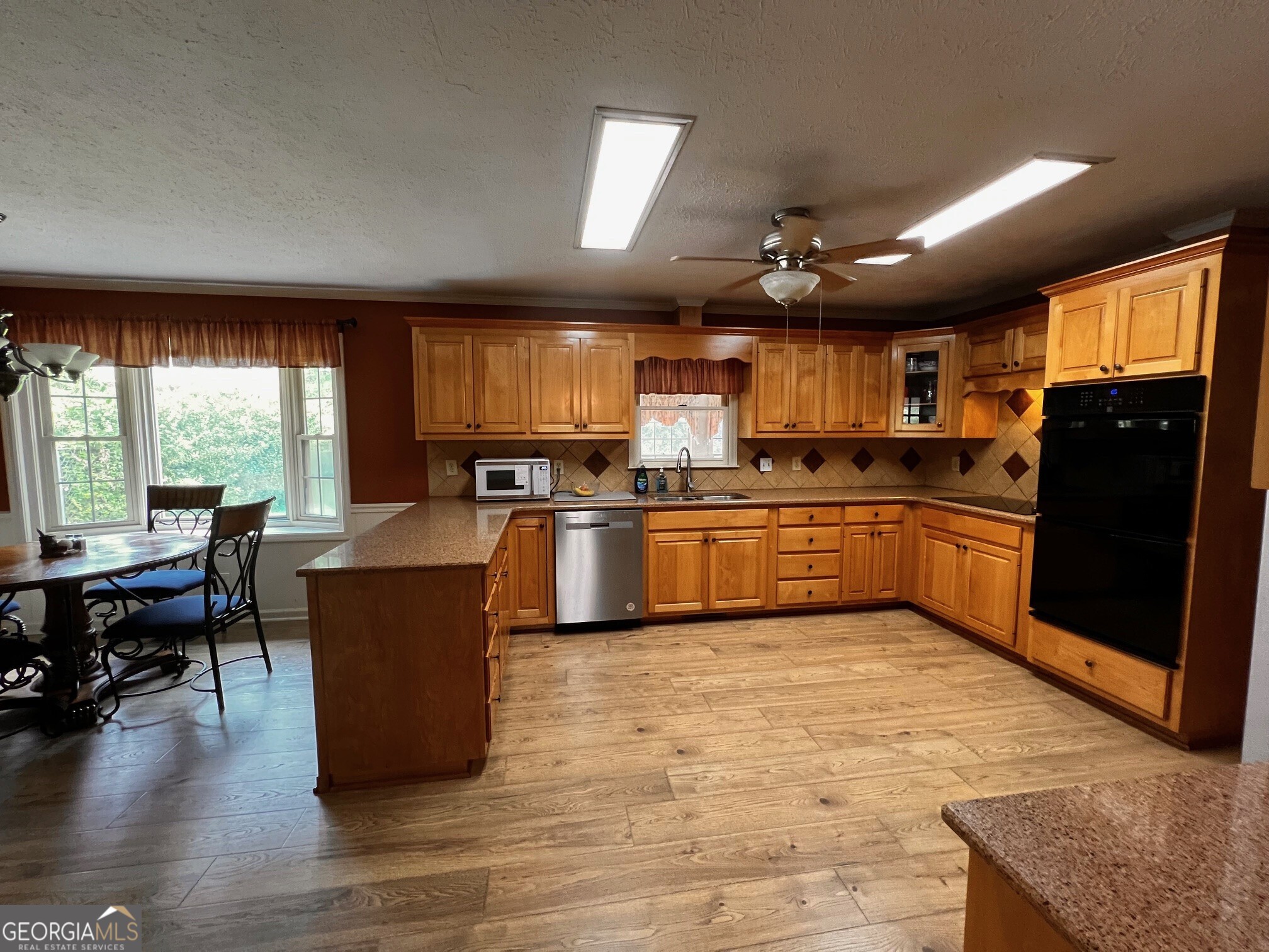 105 Olympia Drive Property Photo 10