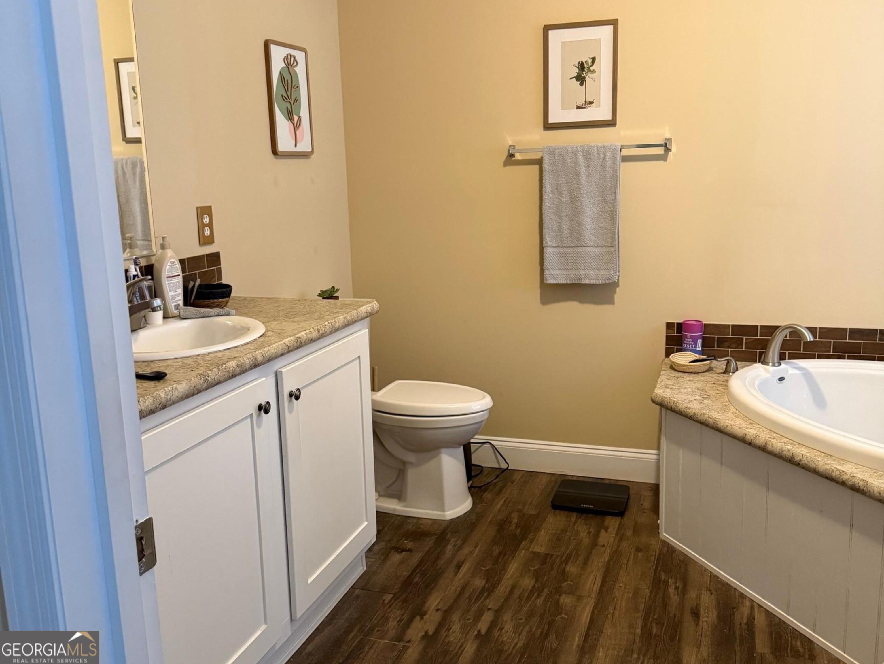 50 Meadow View Street Property Photo 17