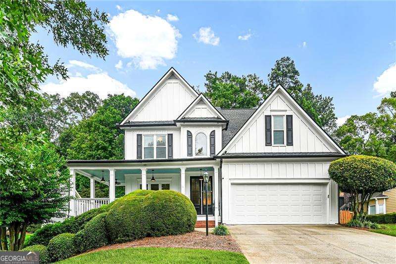 2437 Retreat Close