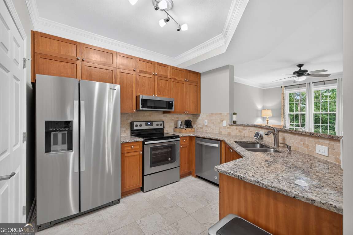 335 Ashford Circle Property Photo 2