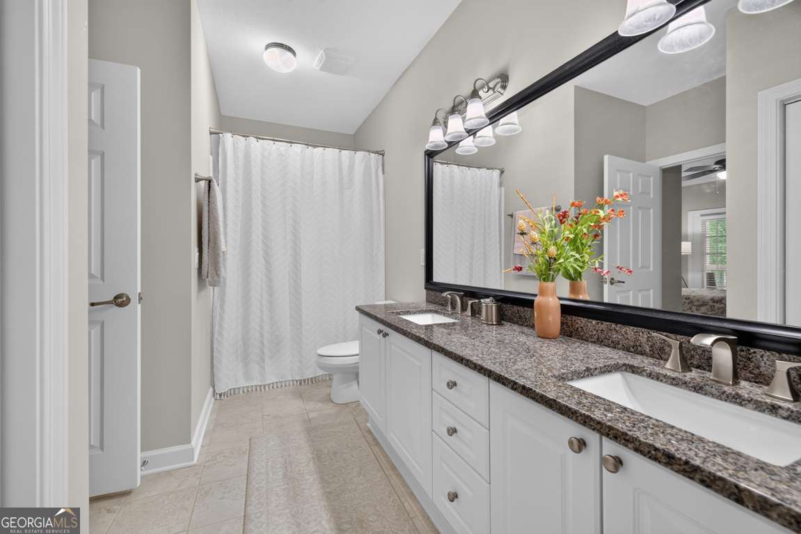 335 Ashford Circle Property Photo 14