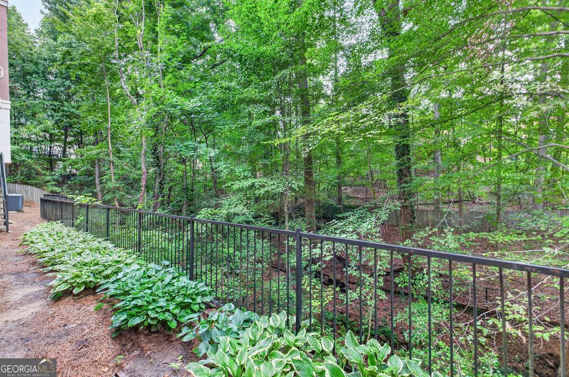 335 Ashford Circle Property Photo 21