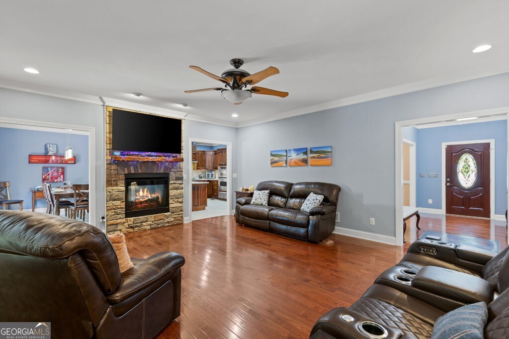 45 Hemlock Court Property Photo 32