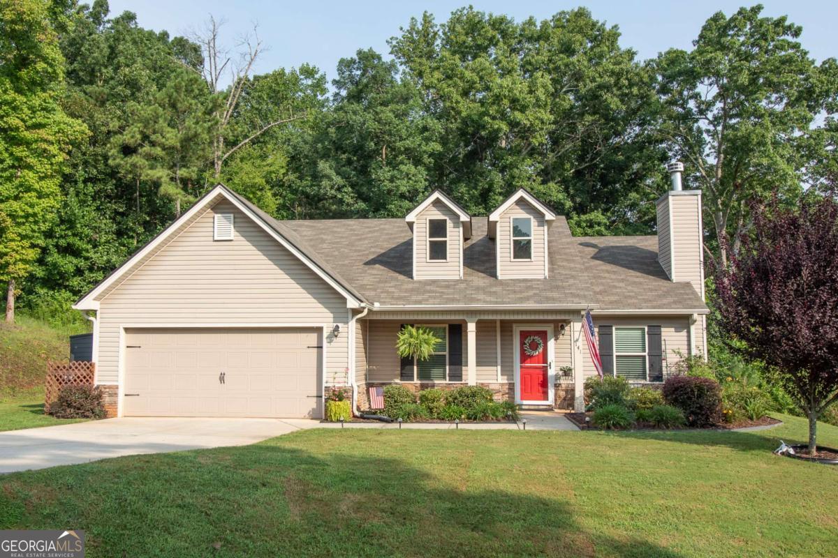 141 Conifer Court Property Photo 1