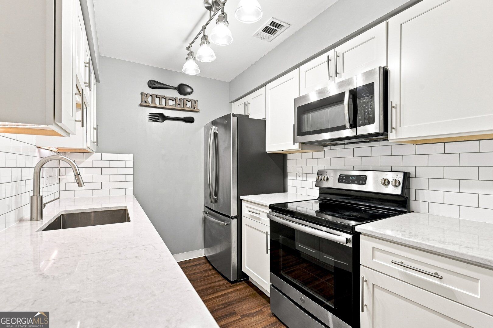 4302 Pine Heights Drive Ne Property Photo 16