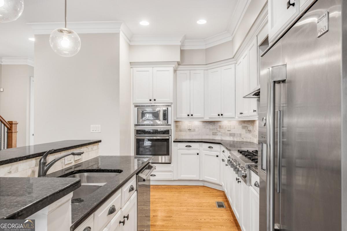 250 Mystic Ridge Hill Property Photo 8