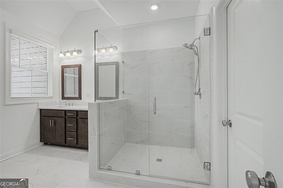 5111 Riden Way Property Photo 6