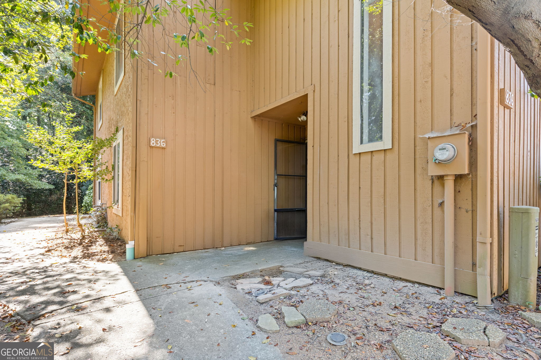 836 Lake Hollow Boulevard SW