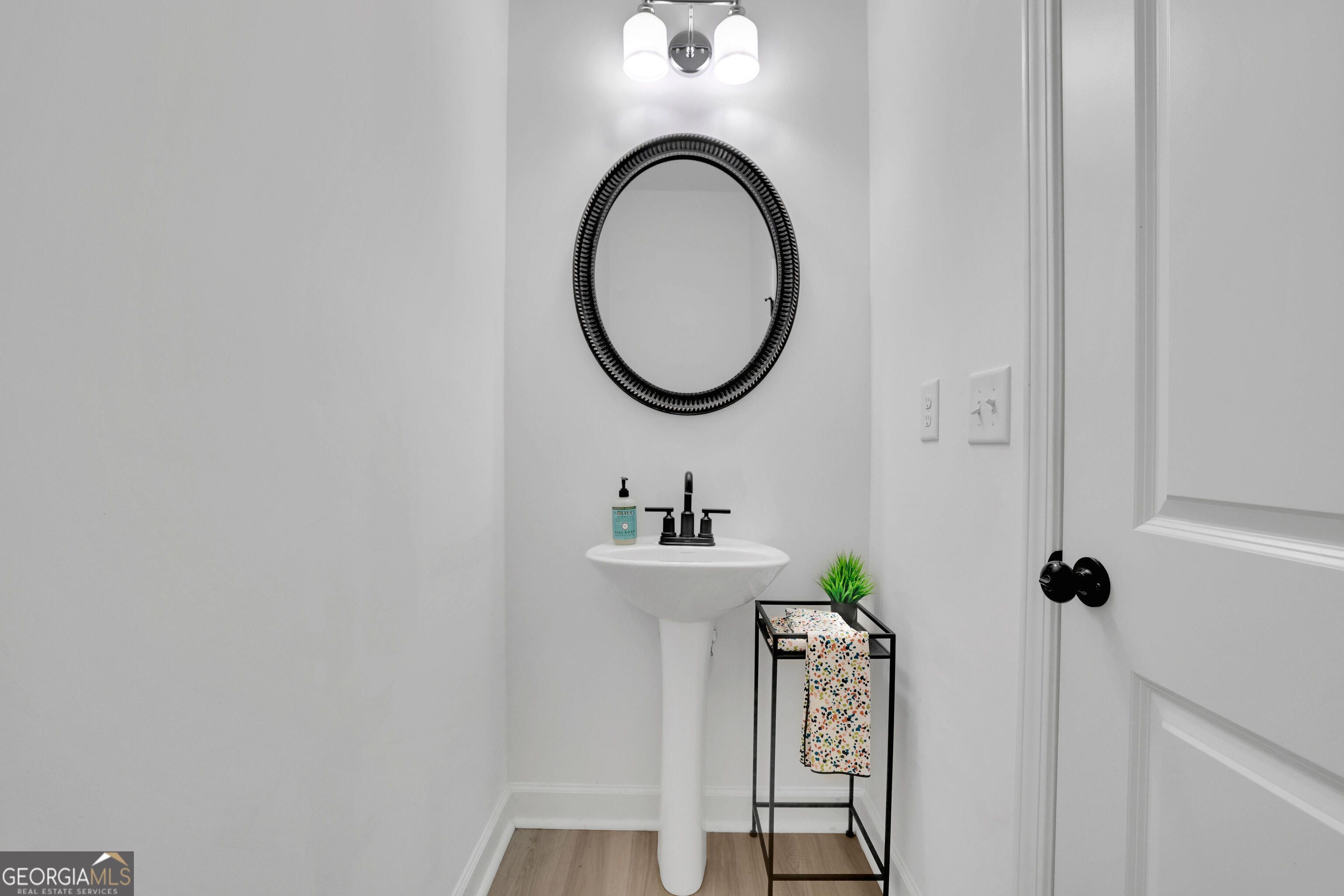 2936 Edgemont Lane Sw Property Photo 14