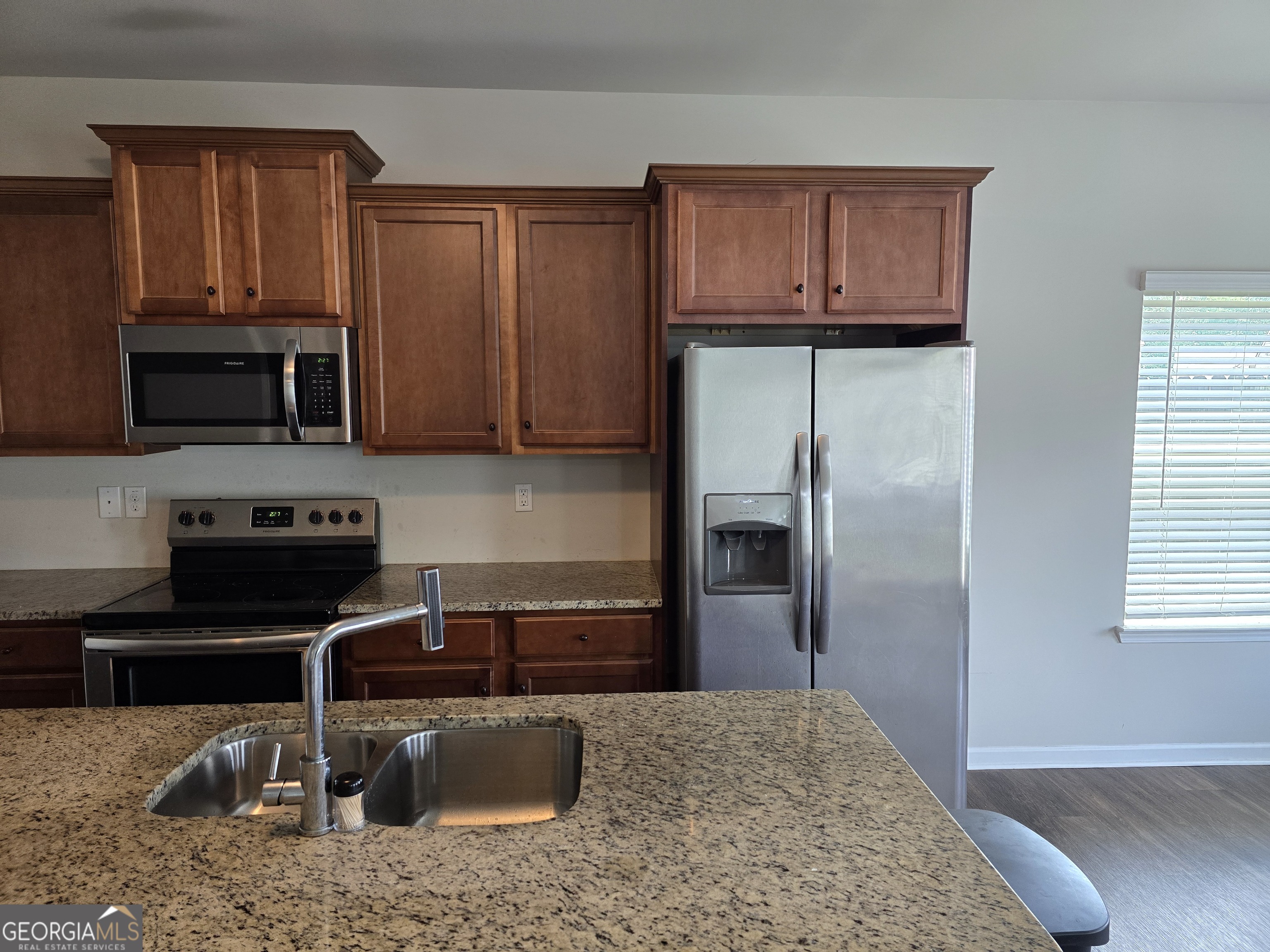 758 Galveston Way Property Photo 4