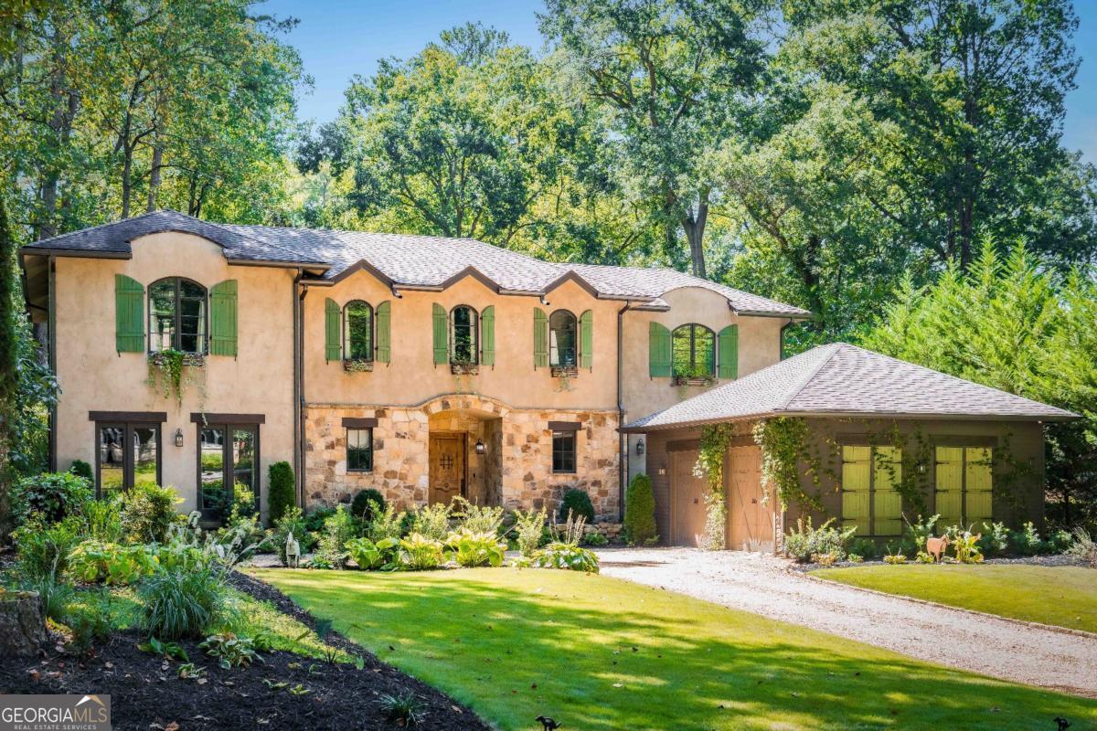 3118 W Roxboro Road NE