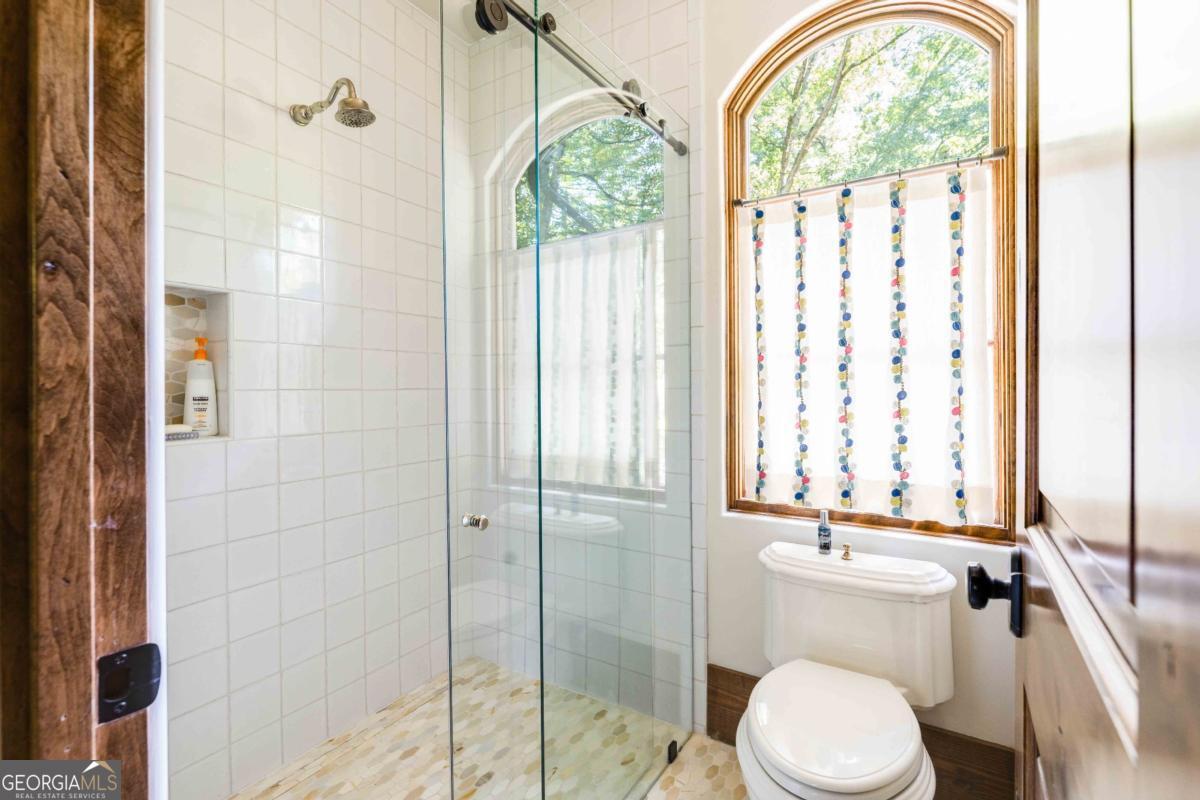 3118 W Roxboro Road Ne Property Photo 56
