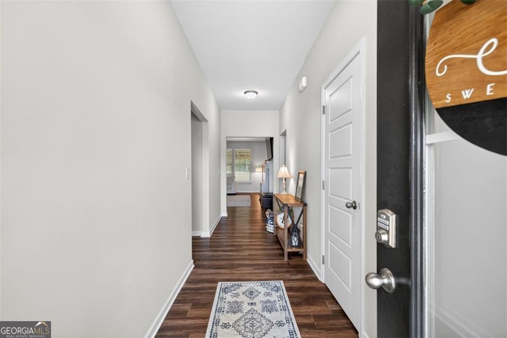 1537 Ridgewood Court Property Photo 4