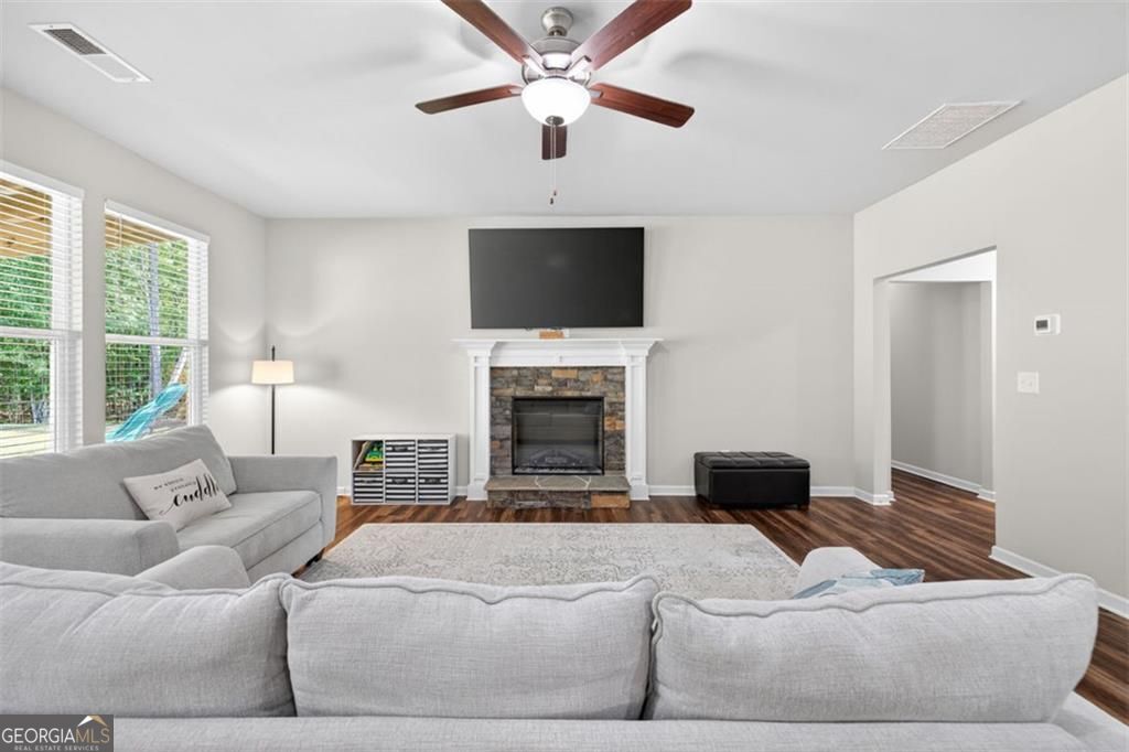 1537 Ridgewood Court Property Photo 8