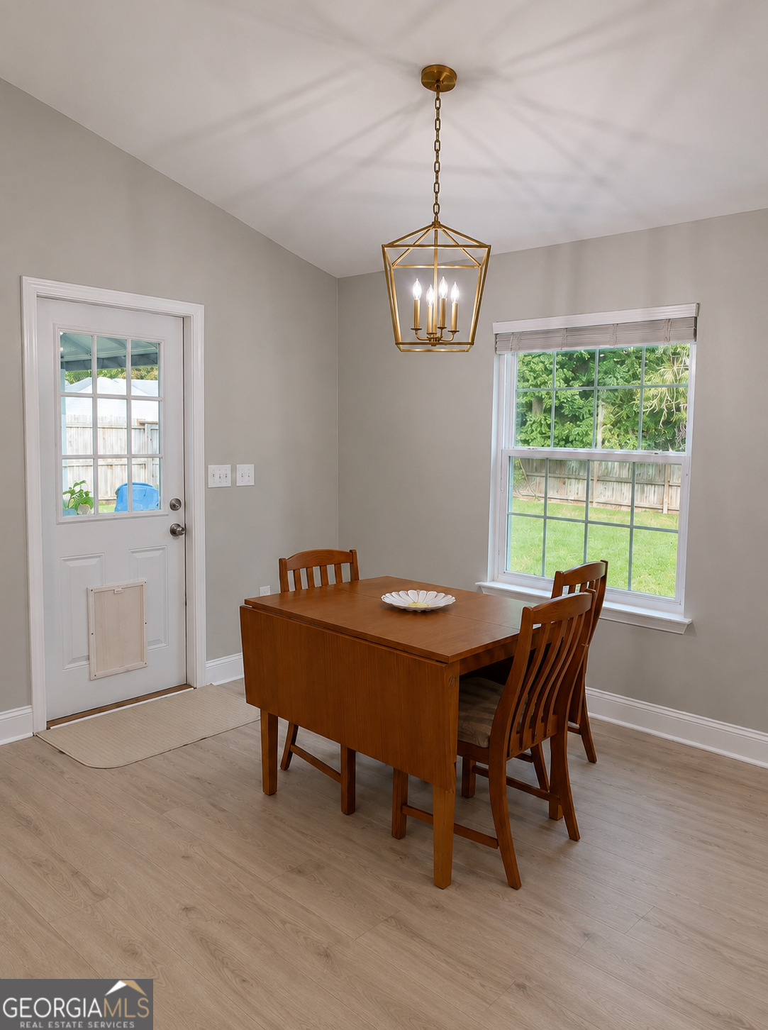 108 Cedar Circle Drive Property Photo 6