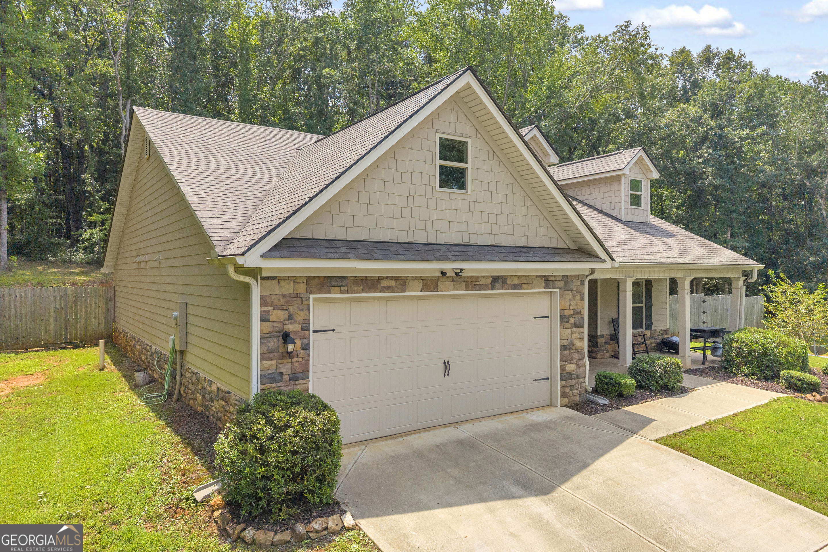 160 Morgan Way Property Photo 6